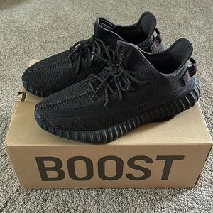 Yeezy 350 V2 Black, Men’s size 11.5